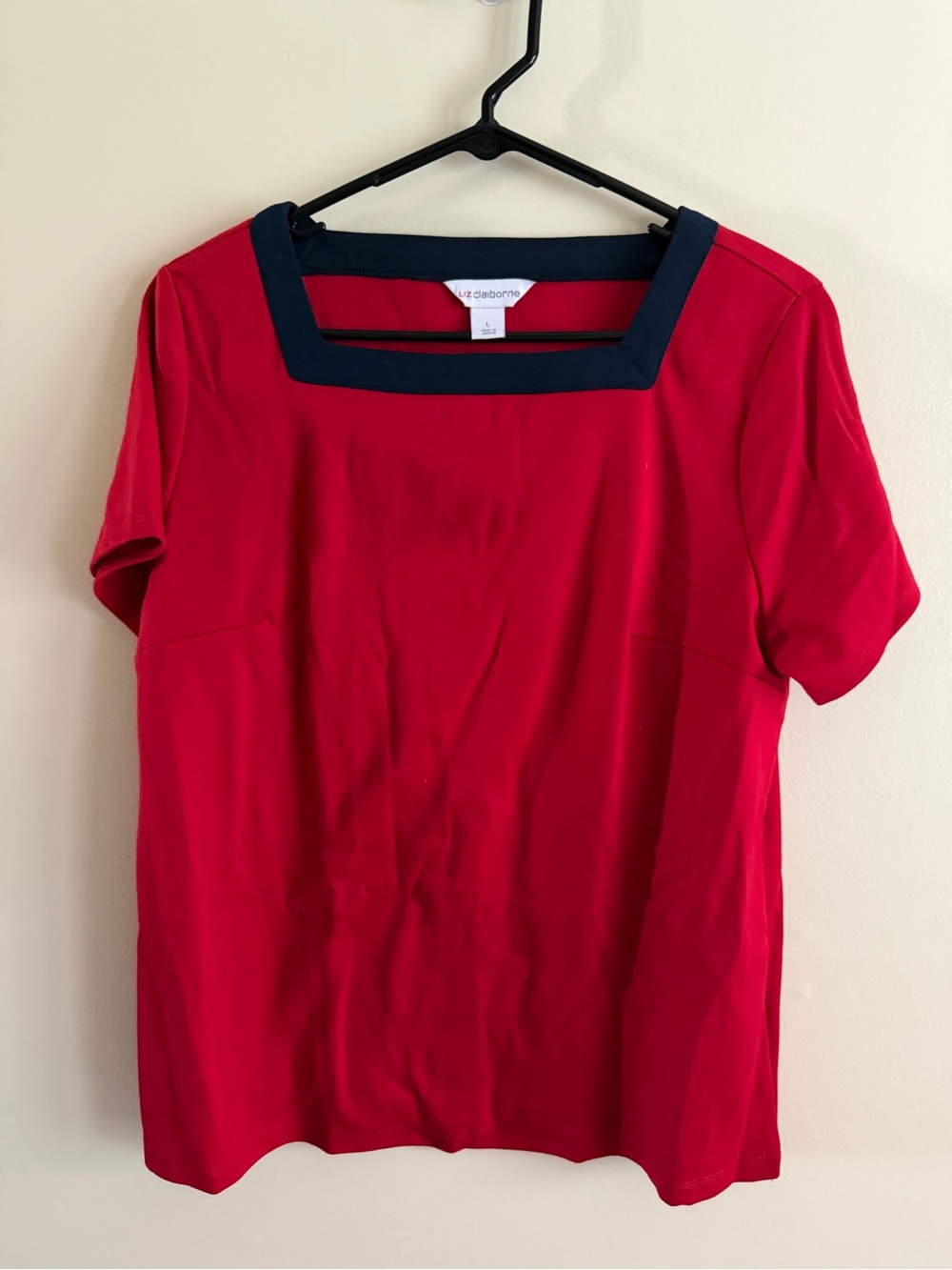 Liz Claiborne Red Short Sleeve Top with Navy Square Neck